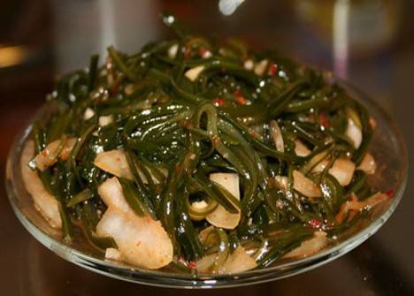 Салати з морською капустою: 5 корисних рецептів. Користь морської капусти