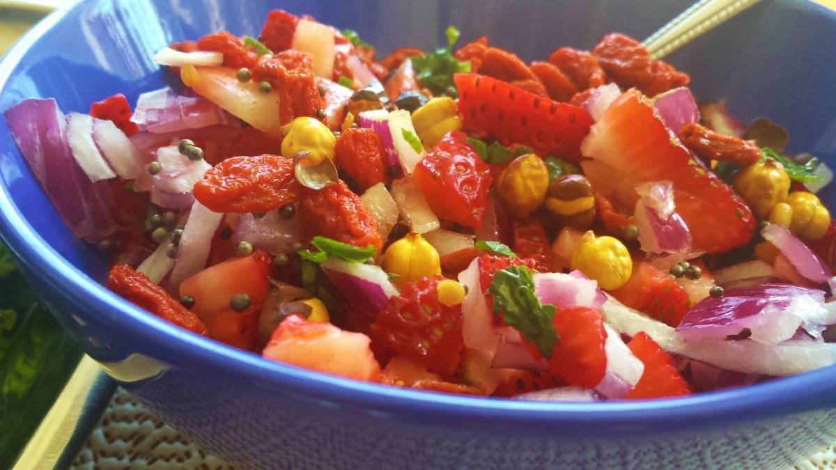 Заправка для салатів з ягодами годжі. Як приготувати смачний салат із заправкою з ягід Годжі.