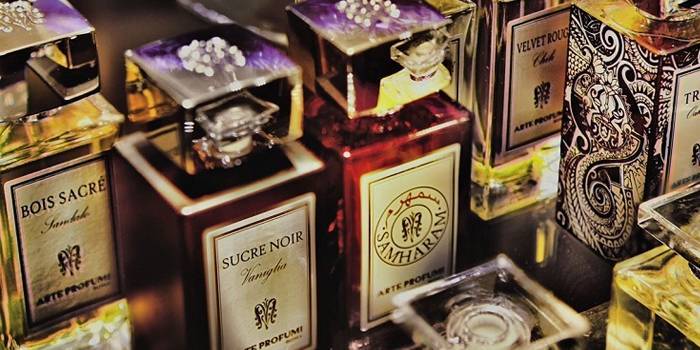 Чим відрізняється селективна парфумерія від звичайної