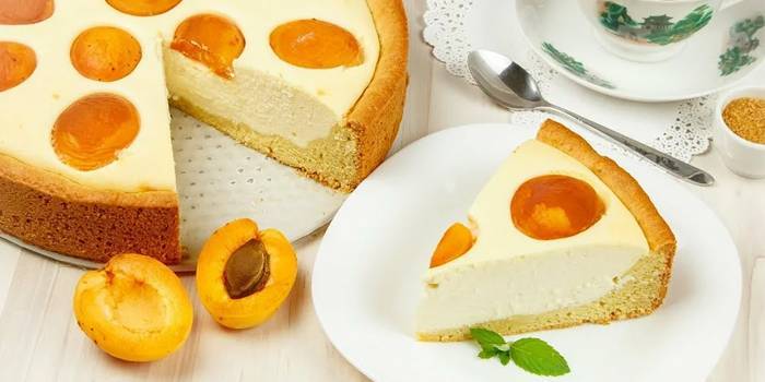 Рецепт пирога з сиру і абрикосів