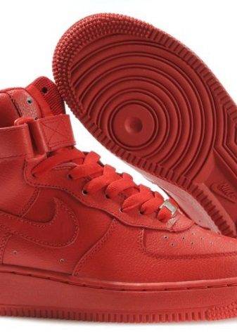 Снікерси Nike (33 фото): жіночі моделі сникеров від Найк