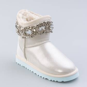 Уггі Jimmy Choo (22 фото): огляд моделей від дизайнера Issey Miyake та їх особливості