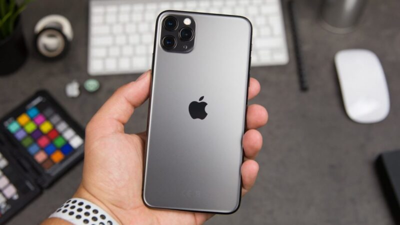 Приобретаем iPhone 11 и различные аксессуары к нему